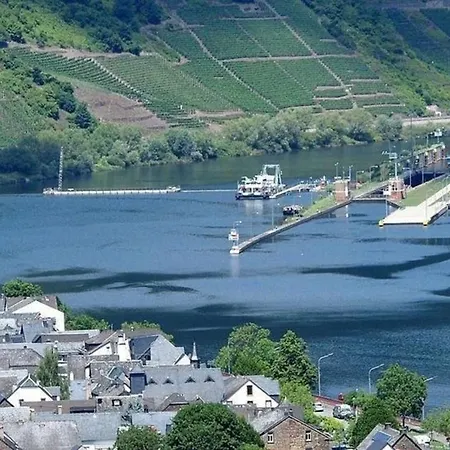 Moselwinzerhaus Feriehus Bruttig-Fankel